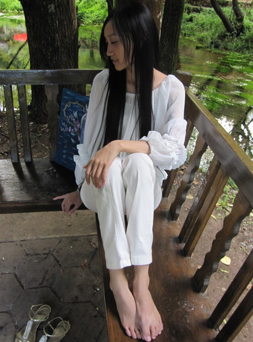 09