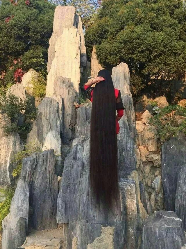 美丽的黑龙江长发女九尾狐